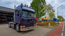 20251019-Tom-Holding-00314